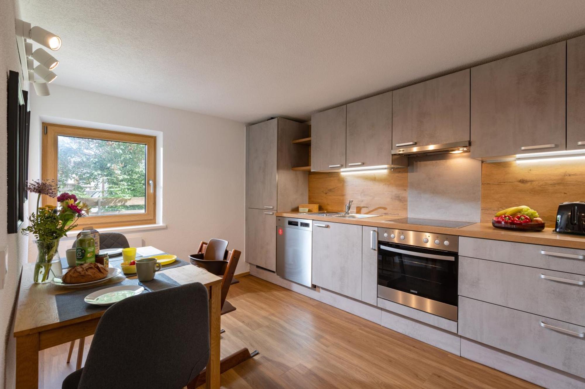 Modernes Apartment - 3 Schlafzimmer - 2 Kostenlose Parkplaetze Fügen Esterno foto